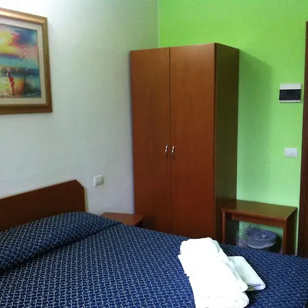 Aurelia Hotell 2*